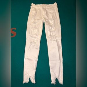 AMERICAN EAGLE WHITE JEANS